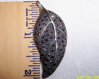 Vintage marcasite leaf brooch. Sterling silver.