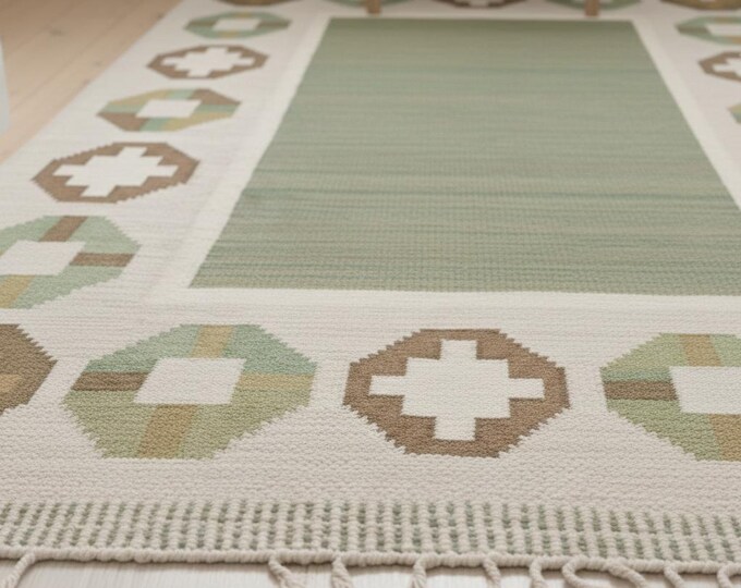 Handmade Green Wool Kilim Rug, Floral Geometric Scandinavian Decor