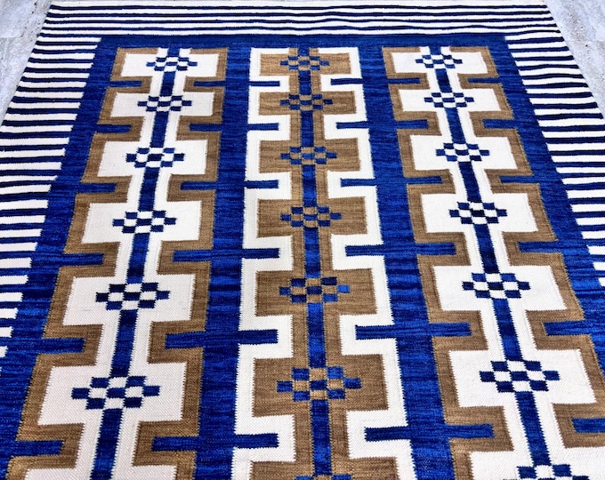 Handwoven Blue Kilim Rugs – Modern Geometric Flat weave Carpet and Rugs living room rugs, Bedroom rugs, Kilim rugs, kids room rugs.