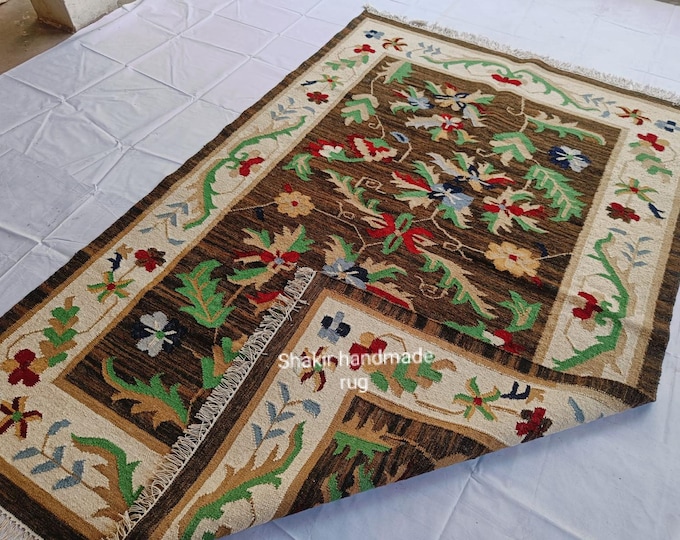 Handwoven Wool Kilim Rug, Floral Scandinavian Design, 8x10