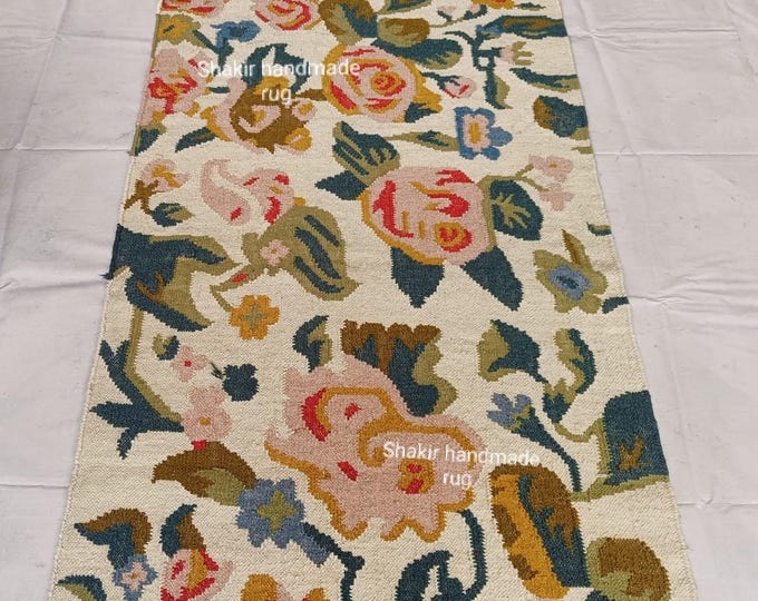 Handwoven Wool Kilim Rug, Floral Scandinavian Design, 8x10