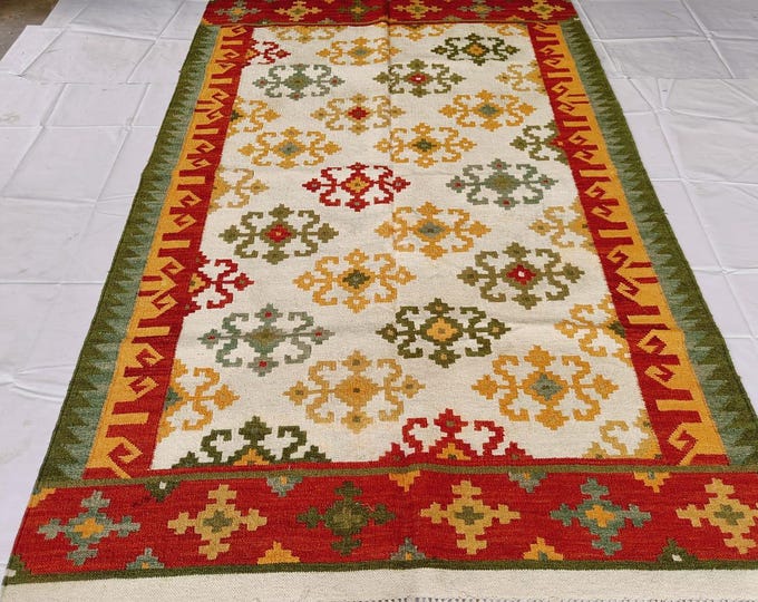 Handmade White  Kilim Rug, Wool Flat Weave Durrie, Floral Art  Area Rug, Scandinavian Boho Rug for Living Room Bedroom Swedish House decor