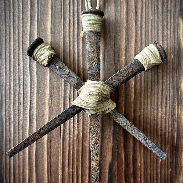 Étoile de fer faite main - Charme de protection pour les ongles cercueil