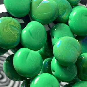 Perle di mela di vetro Ceche Mele di vetro 10pc adorabili perle di mela verde perle di frutta di vetro AB lucentezza