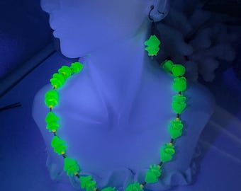 Uranium Glass Necklace • Flower Necklace Set • Glass Flower Earrings • Czech Glass Flower Jewelry • Retro Glow Jewelry • Blacklight Jewelry