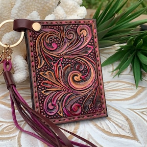 Cartera de cuero para tarjetas • Cuero labrado • Cartera minimalista • Mini cartera • Cartera floral • Flores de cuero • Cartera tipo llavero • Diseño de pergamino