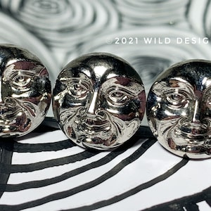 Czech glass moon face buttons Silver Czech glass man on the moon button 18mm