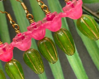 Glass Cactus Earrings • Czech Cactus Earrings • Western Jewelry • Cactus Jewelry • Gardener Jewelry • Rodeo Jewelry