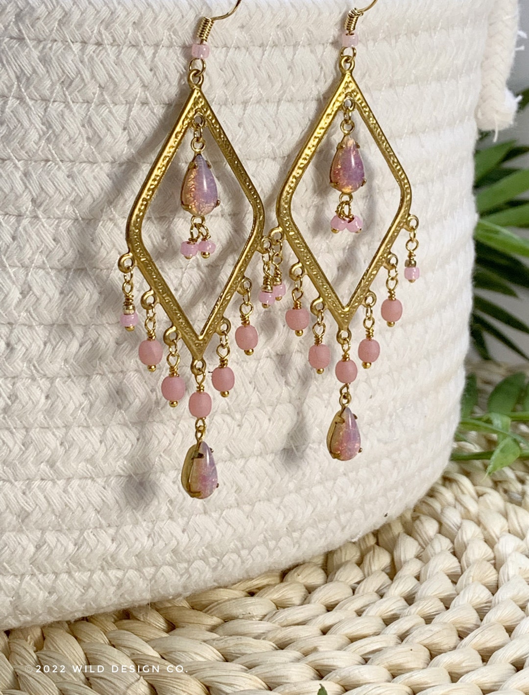 ヴィンテージガラスファイアオパールイヤリング • ピンクファイア