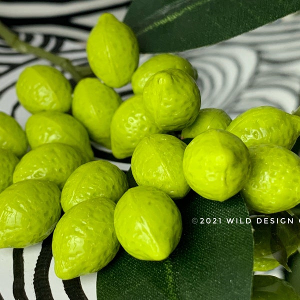 Glass lime beads Czech Glass limes 10pc glass fruit beads Avocado green lime beads