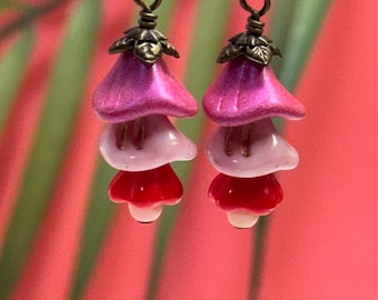 Red Glass Flower Earrings • Pink and Red Flower Earrings • Czech Glass Beads • Vintage Style Jewelry • Retro Style Earrings • Gardener Gift