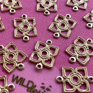 Four Leaf Clover Connectors• Chandelier Earring Findings • 8pc • 100% Solid Brass  • 2 Loop Connectors • 4 petal connectors