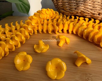 23x15 mm Short-stem Hawaiian Puakenikeni Flower Beads, Resin & Coral Powder Yellow Puakenikeni Beads, Purse Lei / Car Lei Making