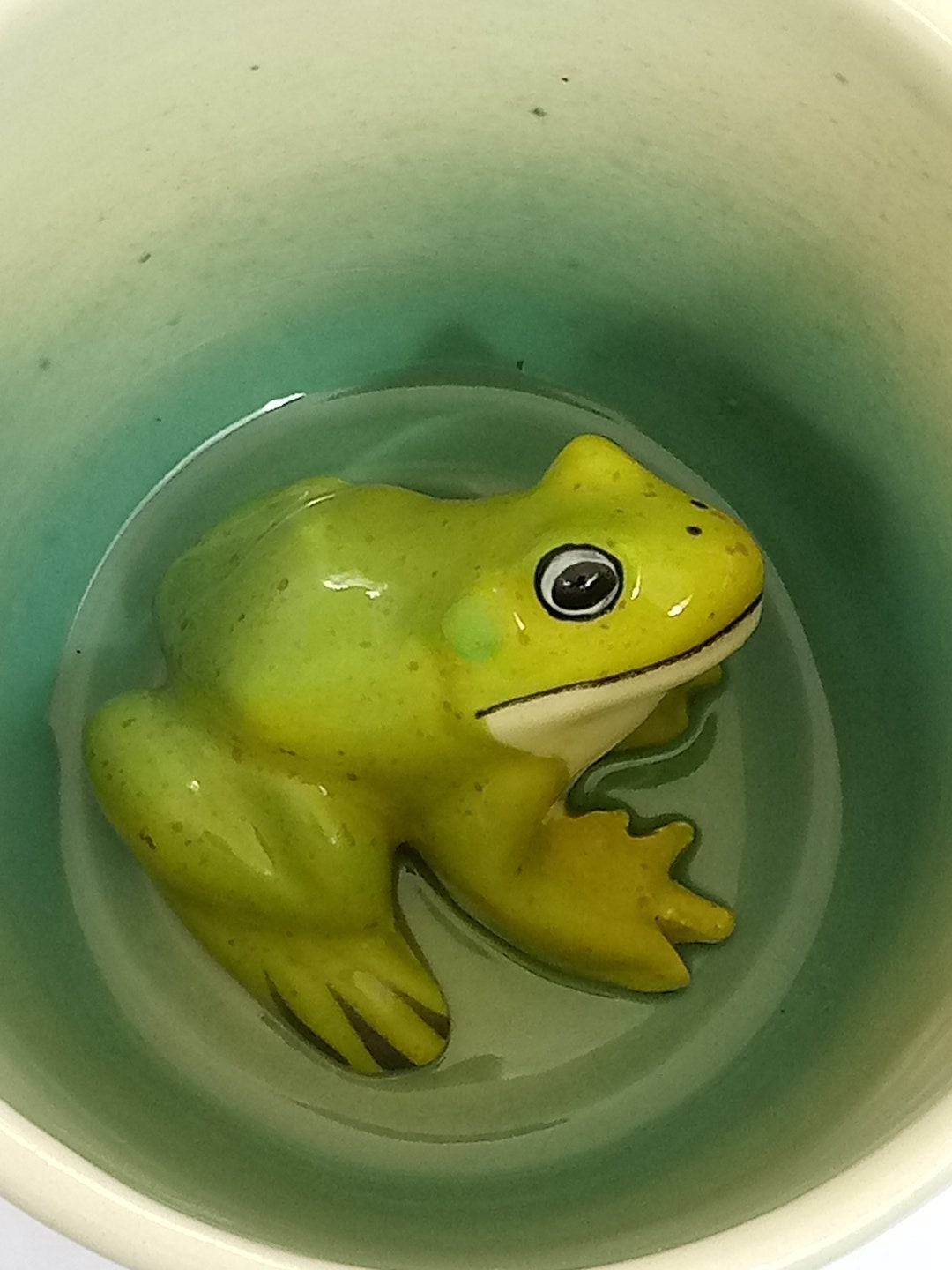 File:Surprise or Frog mug.JPG - Wikimedia Commons