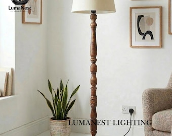 Lampada da terra in legno artigianale per soggiorno, lampada da terra alta tornita a mano con paralume in juta, arredamento per la casa in stile fattoria, Eclipse Design