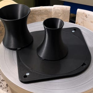 Pottery Chuck with Interlocking Baseplate | Interchangeable Chuck Sizes | Left & Right-Handed Locking System one 100x100 included