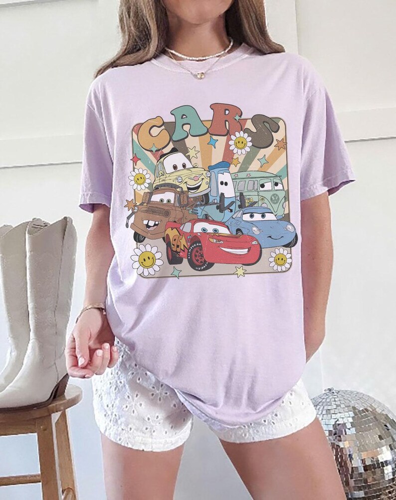 Retro Cars Movie Characters Shirt, Lightning McQueen Mater Doc Hudson Sally Carrera Birthday Tee bild 4