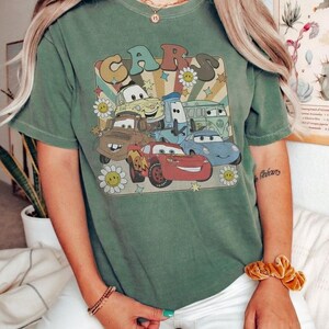 Retro Cars Movie Characters Shirt, Lightning McQueen Mater Doc Hudson Sally Carrera Birthday Tee bild 5