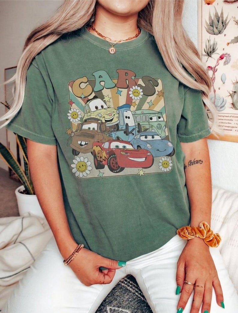 Retro Cars Movie Characters Shirt, Lightning McQueen Mater Doc Hudson Sally Carrera Birthday Tee bild 5