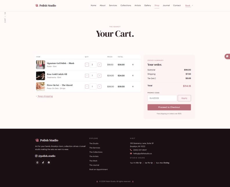 Peut inclure: Capture d'&eacute;cran du site Web de Polish Studio, pr&eacute;sentant un r&eacute;sum&eacute; du panier. Le panier comprend des articles tels que Signature Gel Polish, Rose-Gold Cuticle Oil et Press On Set. Le montant total de la commande est de 114,18 &euro;. Le site Web a un design minimaliste.