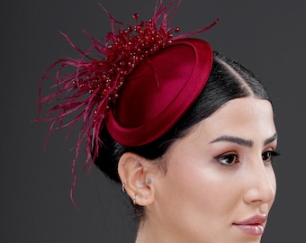 Luxury Feather Fascinator Hat – Birdcage Veil Wedding Headpiece, Elegant Derby Hat, Bridal Fascinator,  Race Day Hat, Cocktail Headpiece