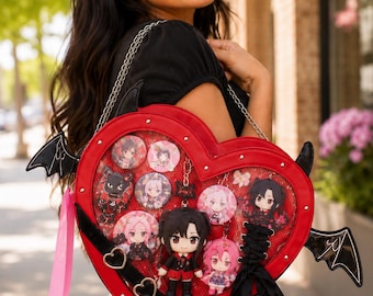 Torba w kształcie serca Ita, torba z nadrukiem Kawaii Goth Anime Pin Display, torba na ramię z nietoperzowym skrzydłem, przezroczysta torba z okienkiem na pluszowe lalki