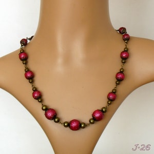 Charm choker vintage style, Beaded necklace, Red necklace, Wooden beads necklace, Jewelry set,Red earrings,Raspberry necklace, Vintage style