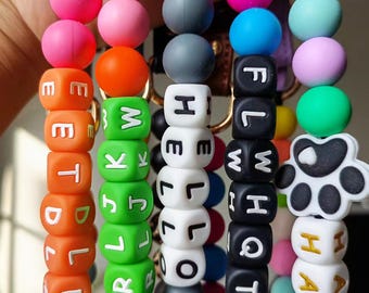 Collar de perro con cuentas personalizado / Collar impermeable para mascotas en tonos pastel / Collar de gato con nombre personalizado para fiesta