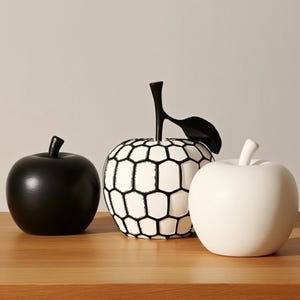 Modern Apple Statue Black White Design Striped Fruit Sculpture Home Office Decoration Artistic Resin Ornament Contemporary Desk Accent Minimalist Style Interior Piece Monochrome Display Item Nordic Aesthetic Table Centerpiece Elegant Shelf