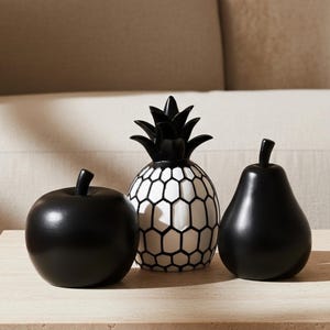 Resin Apple Sculpture Black White Pattern Modern Fruit Statue Home Office Gift Stylish Desk Decoration Contemporary Interior Accent Minimalist Design Artistic Display Piece Monochrome Ornament Nordic Style Accessory Elegant Table Decor