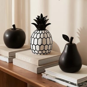 Black White Apple Sculpture Art Desk Decoration Home Accent Fruit Statue Modern Design Resin Ornament Minimalist Style Contemporary Abstract Piece Artistic Display Nordic Interior Trend Monochrome Aesthetic Office Accessory Shelf Decor