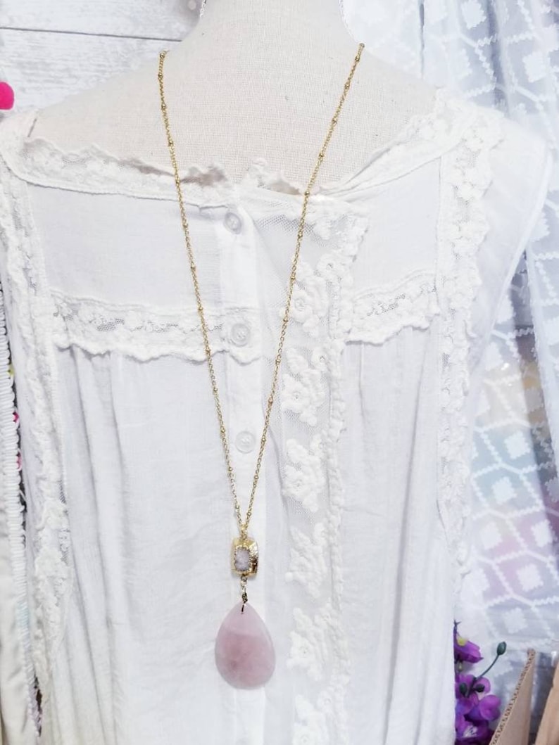 large crystal stone necklace Blush Pink Rose Quartz necklace with white geode Valentine/'s day necklace long gold statement necklace