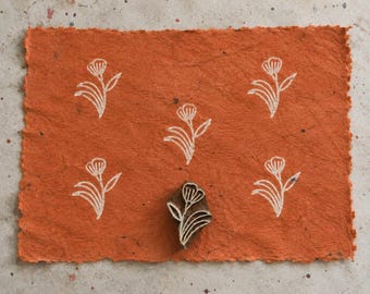 Sello de madera de tulipán indio, bloque de impresión tallado a mano para tela, papel, acolchado y arte textil.
