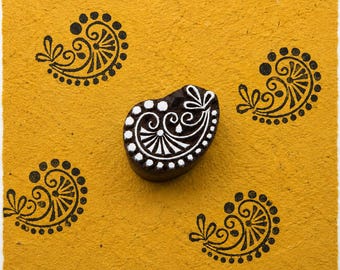 Floral Vine Paisley – Hand Carved Indian Wood Stamp for Fabric & Textile Art