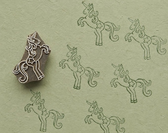 Bloque de impresión de madera con unicornio saltarín / Sello de fantasía tallado a mano para tela, papel, cuadernos y manualidades.