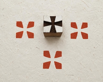 Bloque de impresión textil minimalista de cuatro pétalos: sello textil indio de madera tallado a mano para telas, cerámica, arcilla y manualidades con papel.