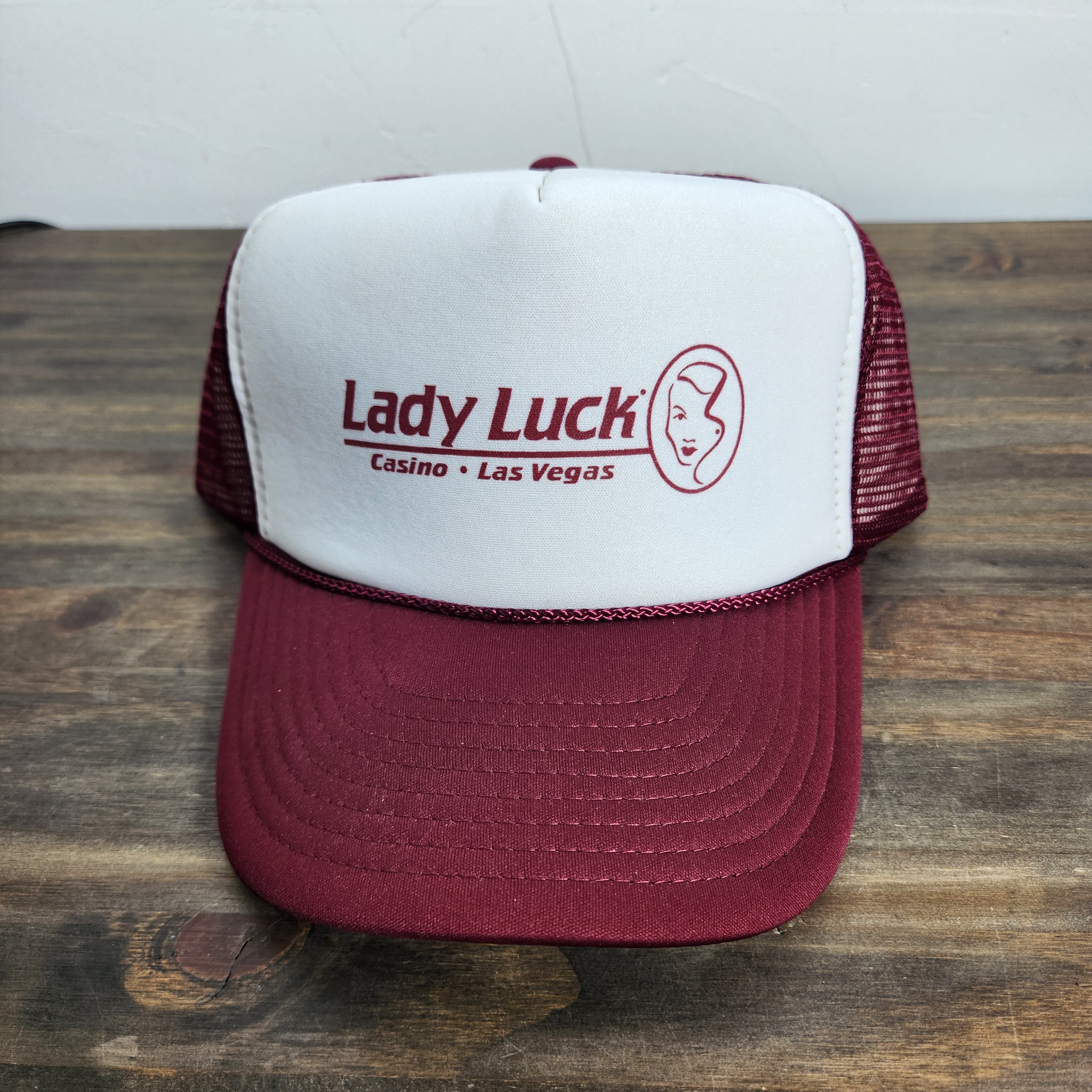 Casquette Vintage Lady Luck Casino Las Vegas - Rouge, Taille Ajustable, Occasion