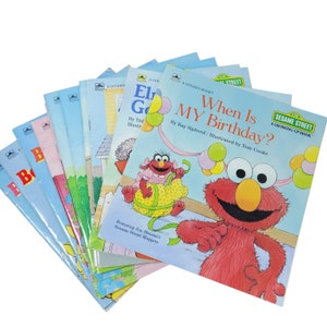 SESAME STREET GROWING up Paperbacks Build a Book Bundle Choose Titles Book 1985 A Golden Book Vintage