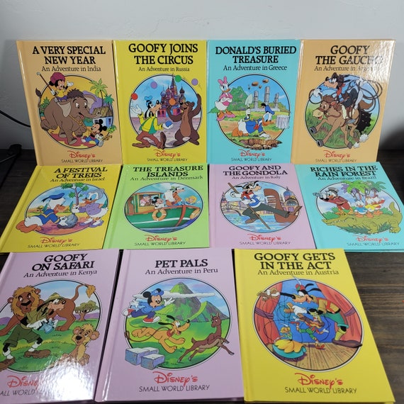 Disney's Small World Library 24冊　ディズニー Disney's Small World Library: 15 Volume Set: Walt Disney