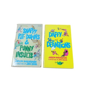 Daffy Definitions Snappy Insults Copertina flessibile Umorismo Fumetto Libro tascabile Joseph Rosenbloom Bundle Lotto di 2 L2409