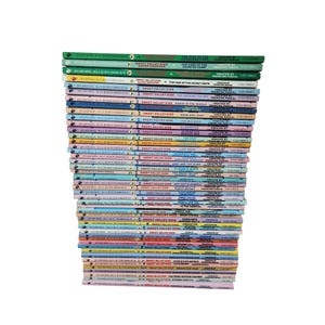 Sweet Valley Kids Lotto di 46 libri di Francine Pascal, capitoli 1-42, più altri e la serie regolare 4 Super Snooper L3092