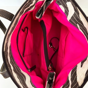 Dooney and Bourke zebra stripe canvas tote shopper handbag shoulder bag with brown leather trim zdjęcie 5