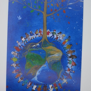 De mãos dadas - Cartão postal - Mesa sazonal - Waldorf - Dança infantil - Árvore da vida - Crianças do mundo - Item nº WIPK314