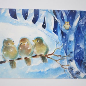 三羽のスズメ - ポストカード - 季節のテーブル - ウォルドルフ - 雪 - 枝に止まった鳥 - クリスマス - 商品番号 WIPK186