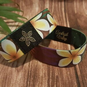 Island Love Elastic Wristband