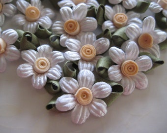 White Flower Appliques Peach Ribbon Center Green Leaves, Crafting, Sewing, Doll Clothes, Embellishment, 1.25 inches, 10, 20 pieces