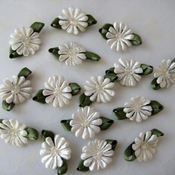 30 pcs Ivory Satin Daisy Flower with Iridescent Beads Center Appliqués for Doll Clothes, Crafting, Embellishment, Sewing, 0.75" / 20 mm