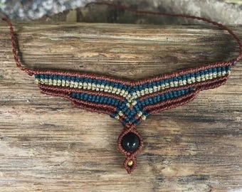 collar de micro macramé