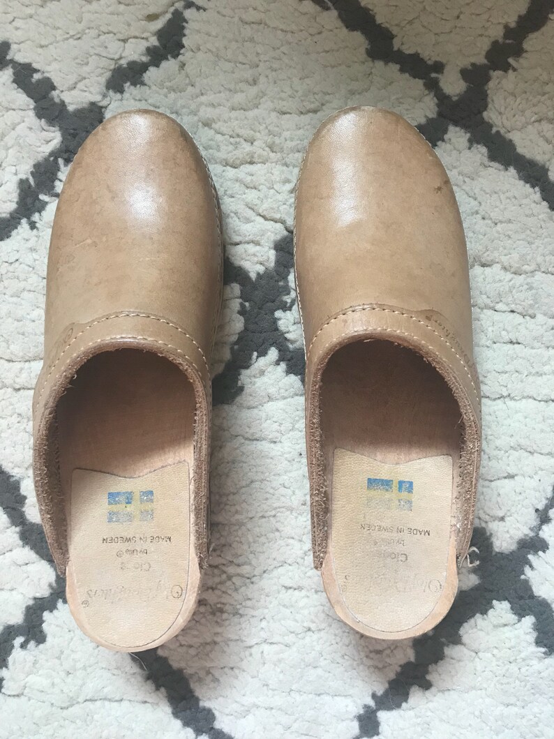 olaf daughters clogs