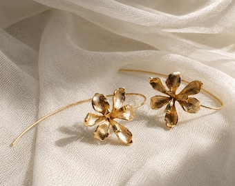 Gold Floral Threader Earrings, Minimalist Flower Earring,Delicate Wedding Jewelry,Bridesmaid Gift